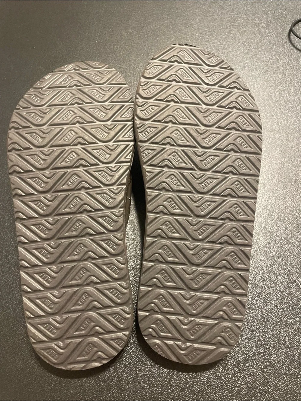 Reef Men’s Brown Flip Flop Sandals - Comfortable Casual Beach Wear Size 8
